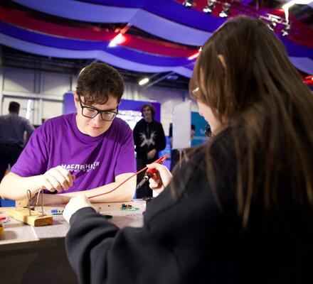 Первый день фестиваля-выставки «Наследники.Tech»