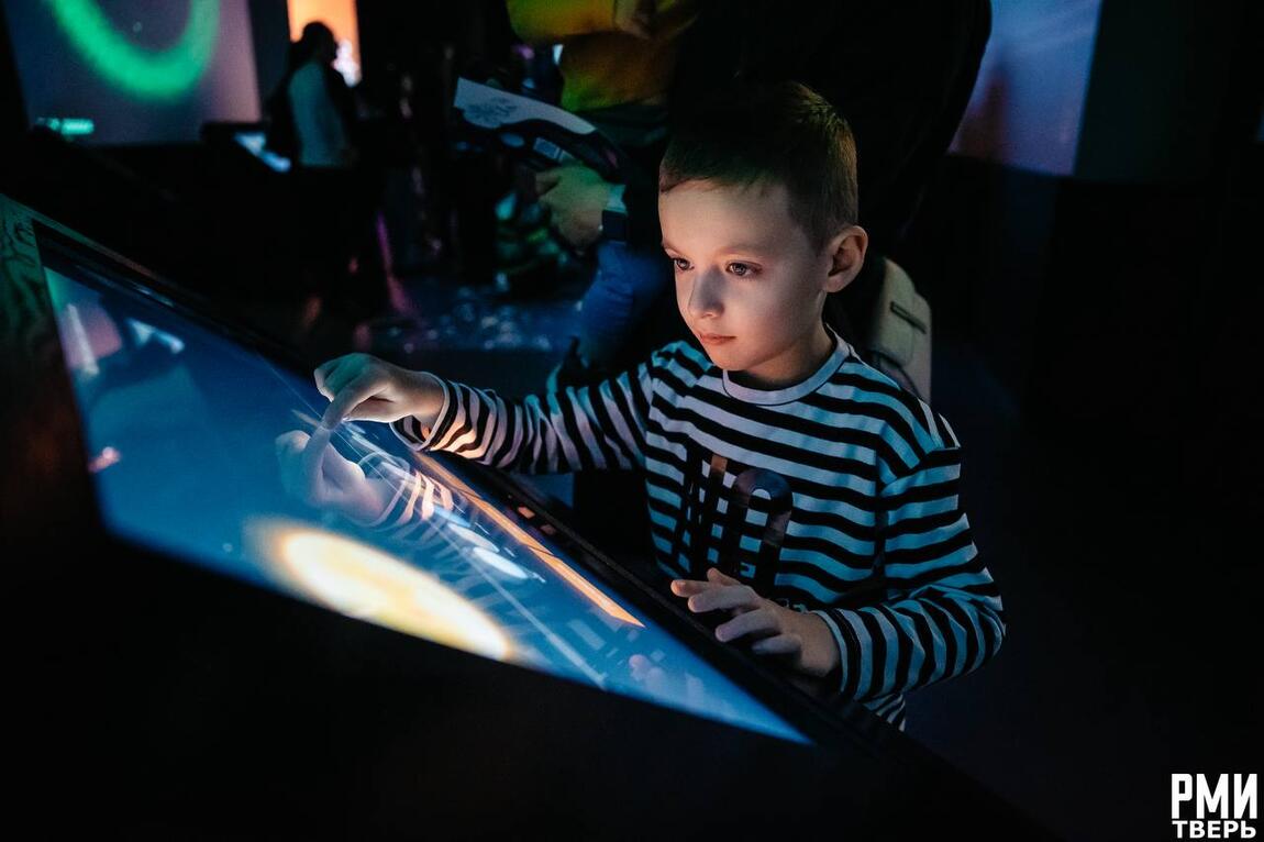 Отправляемся в путешествие сквозь время и пространство!